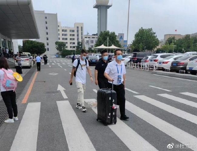 亚洲依依成人精品