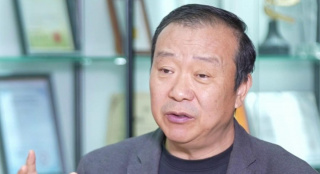 嗯啊h客厅hh青梅h日日偷换