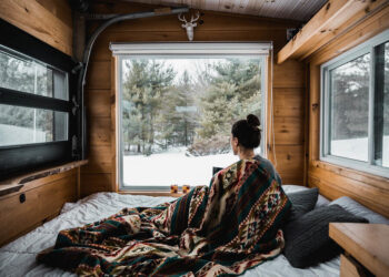 How to Start a Cabin Rental Business in 2025